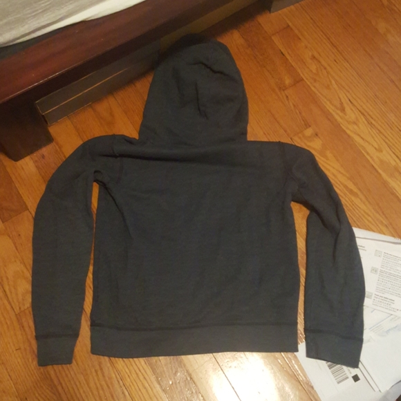 ABERCROMBIE AND FITCH SWEATSHIRT - Picture 2 of 3